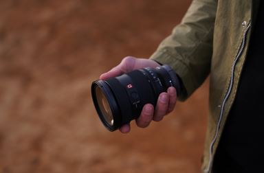FE 24-70mm F2.8 GM II僅重約695g，可輕松手持